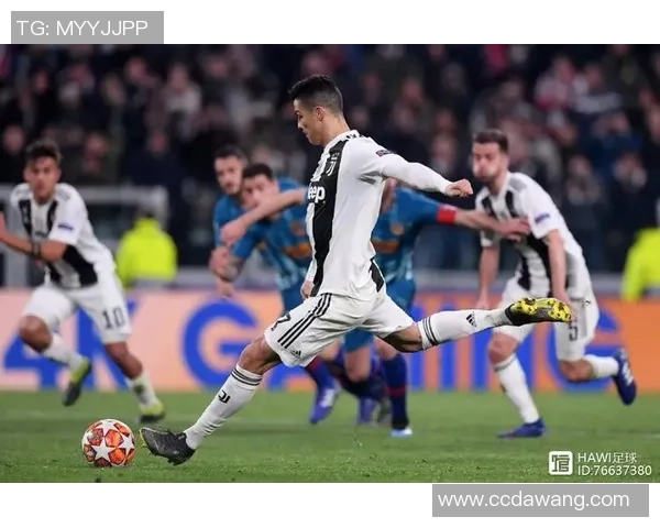 近距离感受足球巨星的力量与技巧 射门瞬间的震撼与美学 近距离感受足球巨星的力量与技巧 射门瞬间的震撼与美学