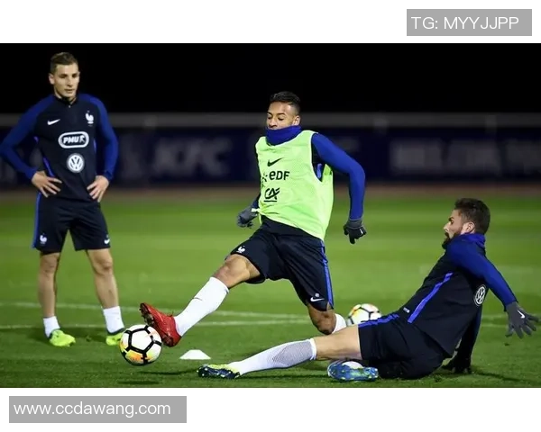 足球巨星手术风波：伤情恢复与职业生涯的重大挑战