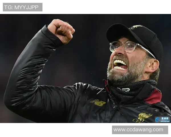 《虎扑足球漫画：那些年我们追逐的足球梦想与传奇球星》